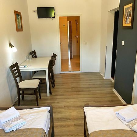 16 Lakes Guesthouse غرابوفاك المظهر الخارجي الصورة